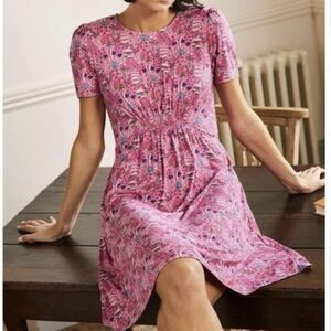 EUC Boden Crew Neck Dress, Pink Strawberry Wildflower Blooms size 2 petite